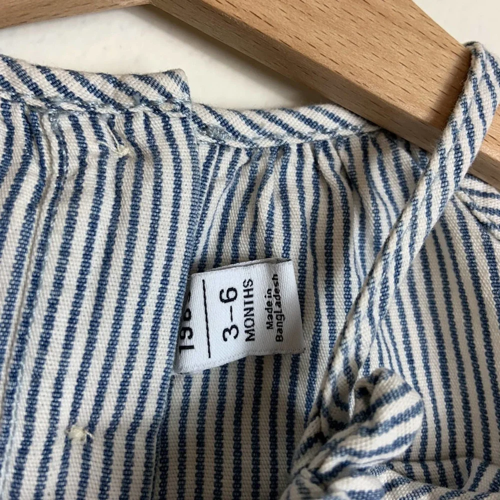 NEW! Gap Striped Romper - Picture 3 of 4